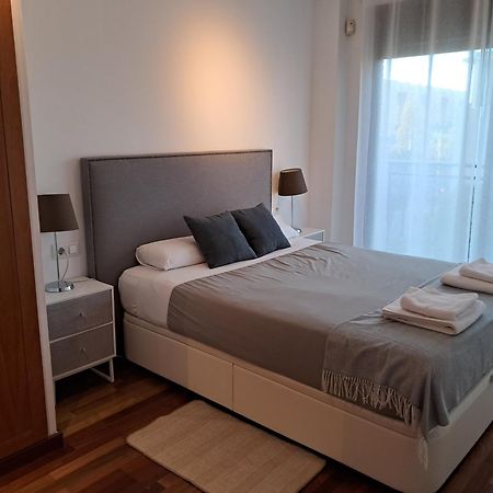 סנט אדריה דה בסוס Modern Apartment, With Parking, Close To The Beach!! מראה חיצוני תמונה